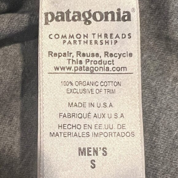 Patagonia Shirt Men's Small Gray Mountain Range Organic Cotton USA Made 2015 - Picture 16 of 16